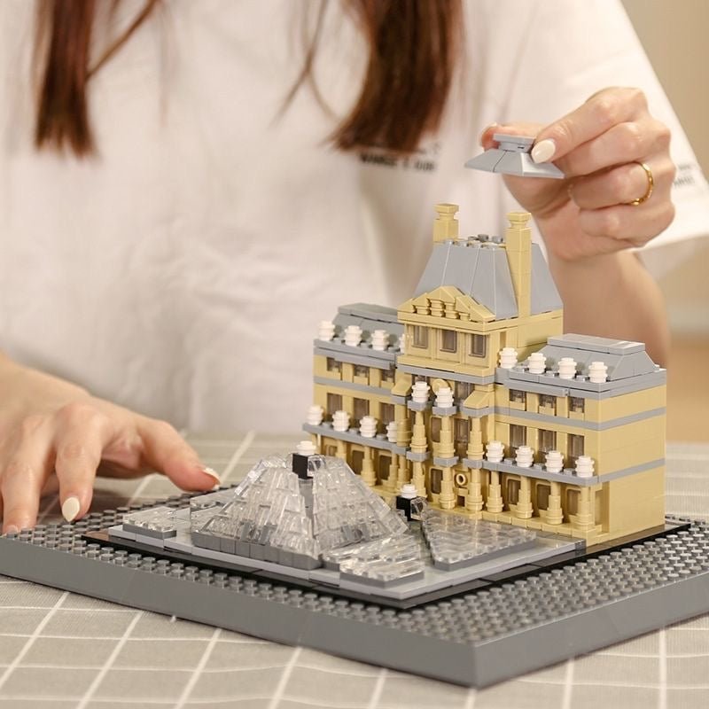 Museo del Louvre de París – Set de Bloques Arquitectónicos 821 Piezas (Modelo WANGE 4213) - taleblocks